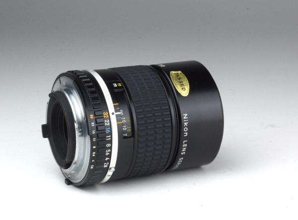 Nikon Series E 135mm f/2.8