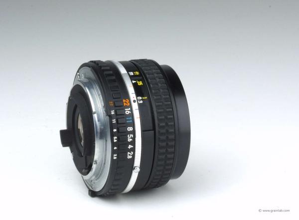 Nikon Series E 28mm f/2.8 AiS
