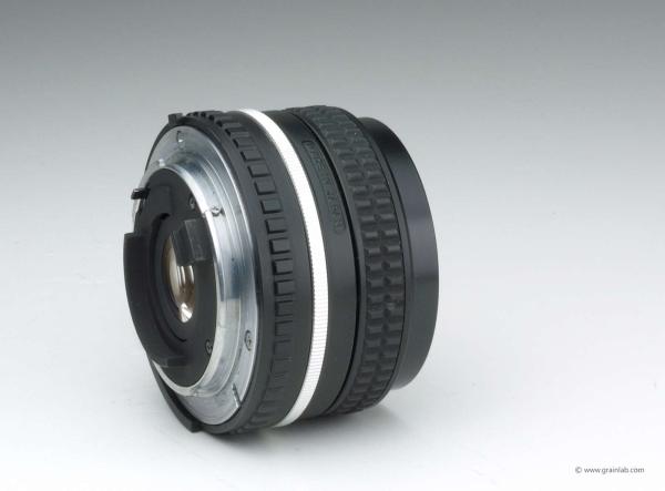 Nikon Series E 28mm f/2.8 AiS
