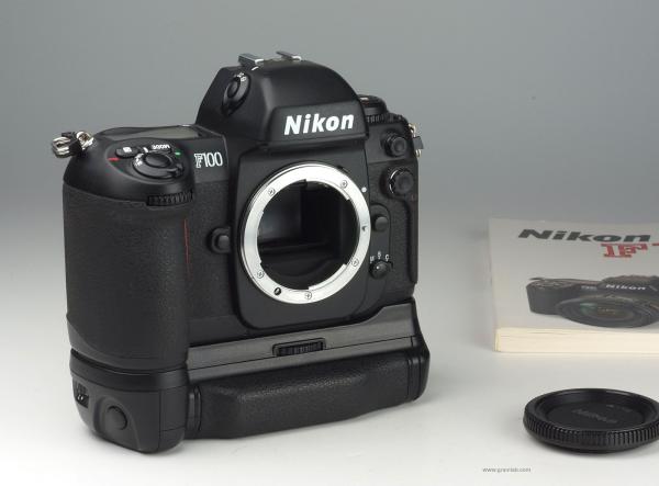 Nikon F100 + MB-15 Battery Grip