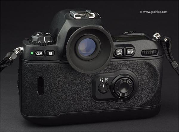Nikon F100