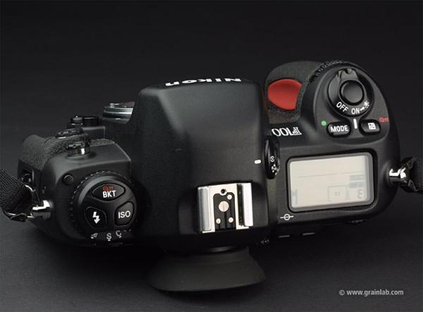 Nikon F100