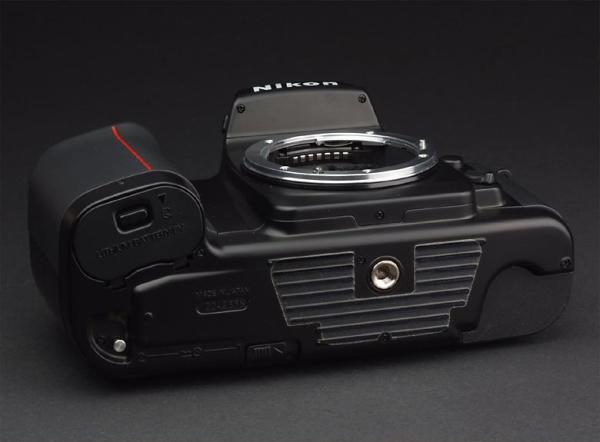 Nikon F-601 Quartz Date