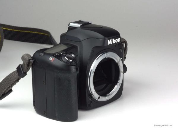 Nikon F75