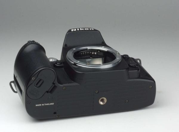 Nikon F80