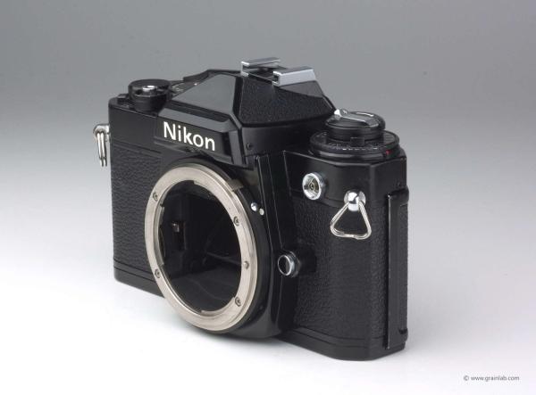 Nikon FE black
