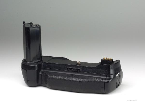 Nikon MB-15 für F100