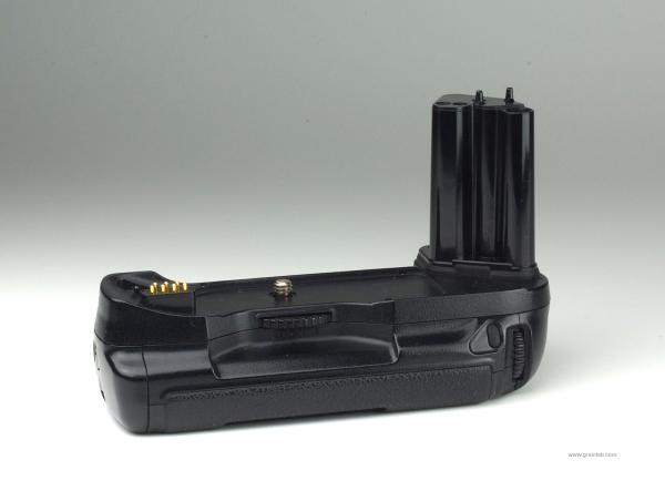 Nikon MB-15 für F100