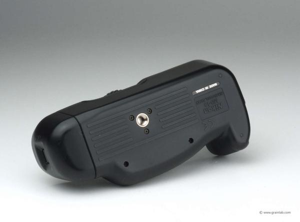 Nikon MB-18 für F75