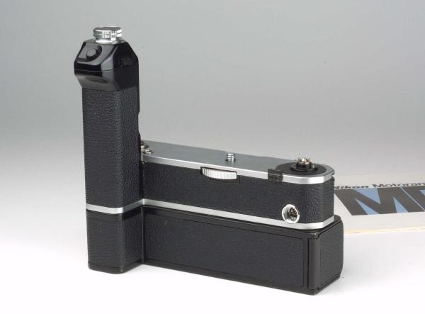 Nikon MD-2 + MB-1