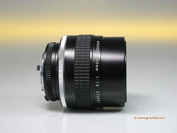 Nikon Nikkor 1.8/105mm in OVP