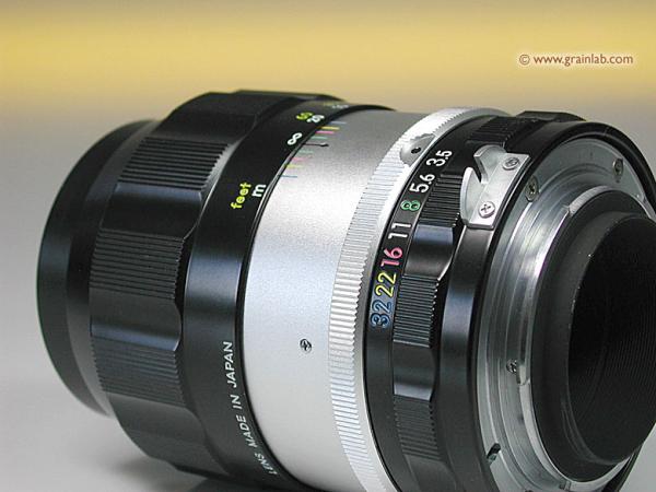 Nikon Nikkor-Q.C 3.5/135mm - Mint +++