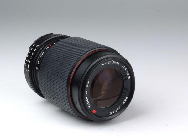 Tokina 70-210mm f/4-5.6 - Nikon AiS