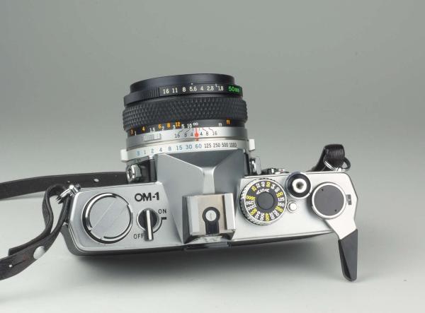 Olympus OM-1 + Zuiko 1.8/50mm