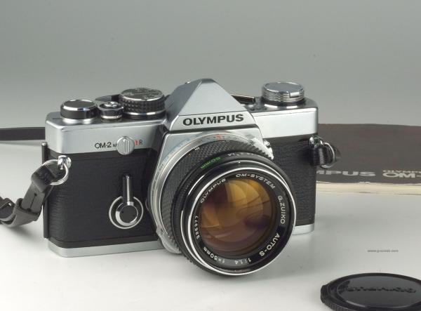 Olympus OM-2n + Zuiko 1.4/50mm