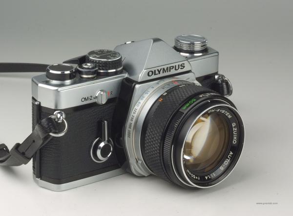 Olympus OM-2n + Zuiko 1.4/50mm