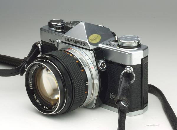 Olympus OM-2n + Zuiko 1.4/50mm