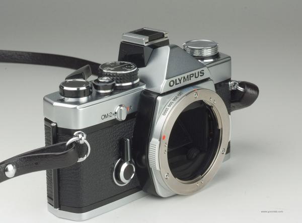 Olympus OM-2n