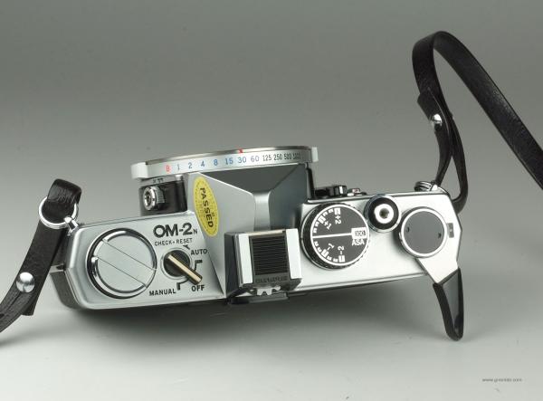 Olympus OM-2n