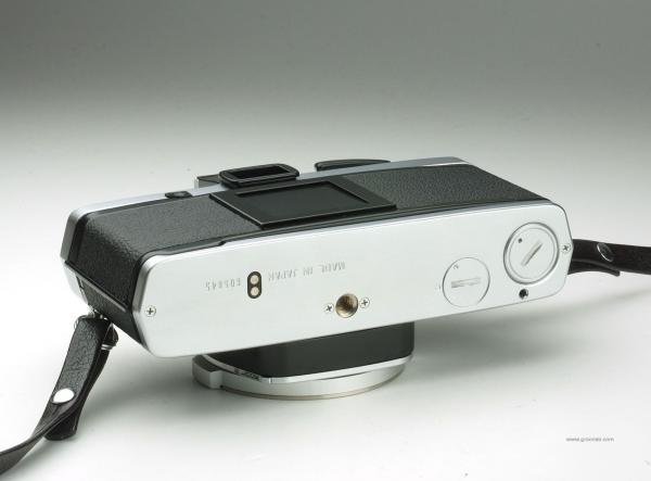 Olympus OM-2n