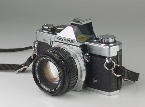 Olympus OM-2n + Zuiko 1.8/50mm