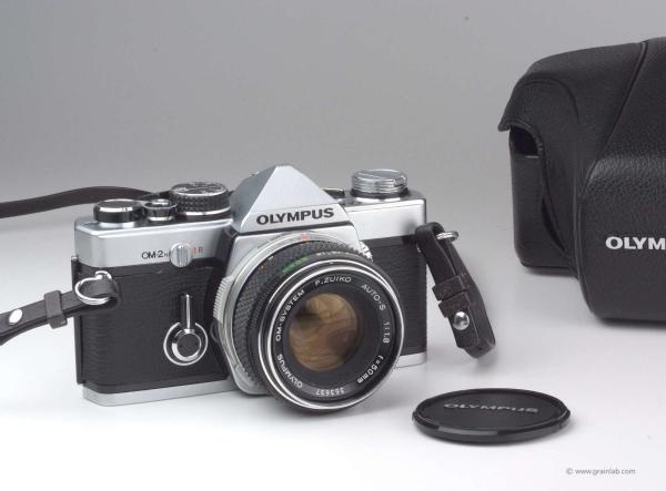 Olympus OM-2n + Zuiko 1.8/50mm