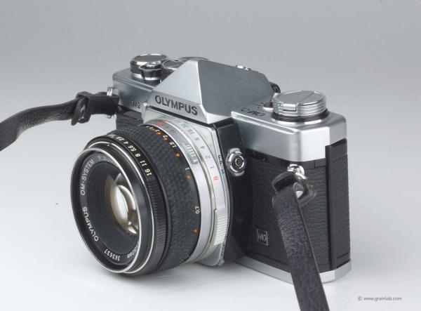 Olympus OM-2n + Zuiko 1.8/50mm