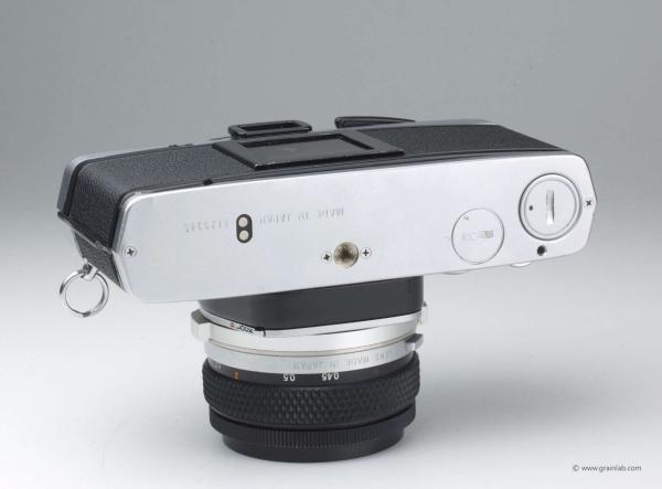 Olympus OM-2n + Zuiko 1.8/50mm