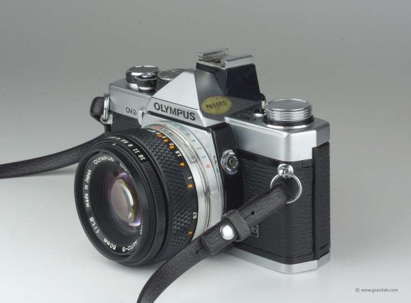 Olympus OM-2n + Zuiko 1.8/50mm