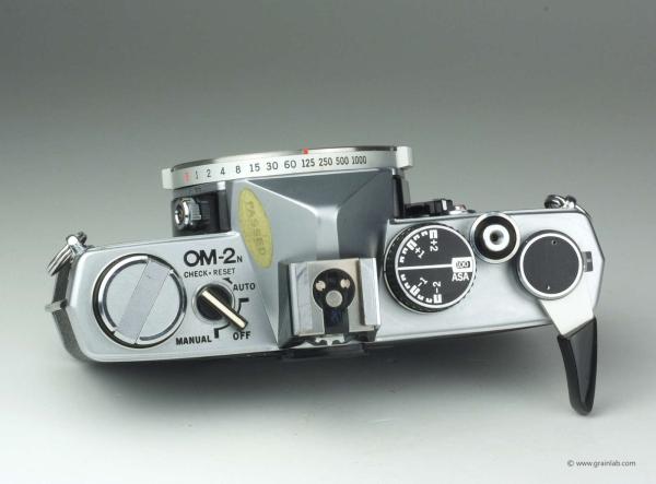 Olympus OM-2n