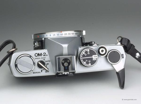 Olympus OM-2n