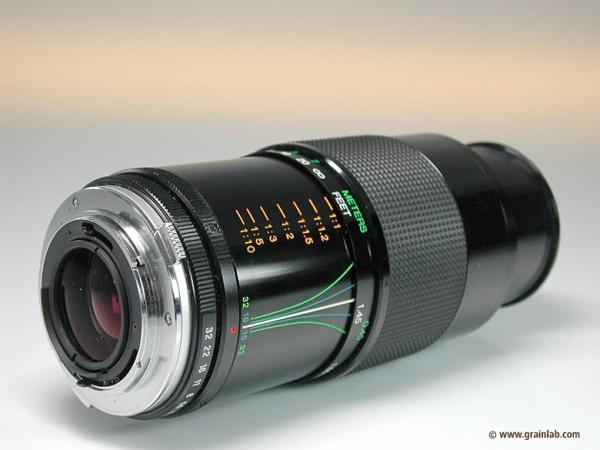 Vivitar 100mm f/2.8 Macro für Olympus OM