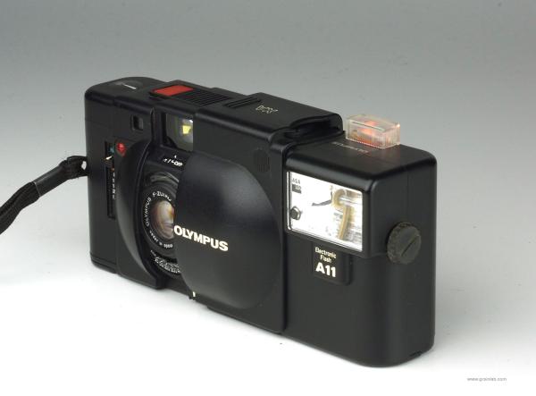 Olympus XA + A11 Blitz