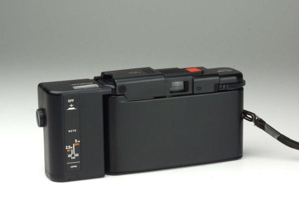 Olympus XA + A11 Blitz