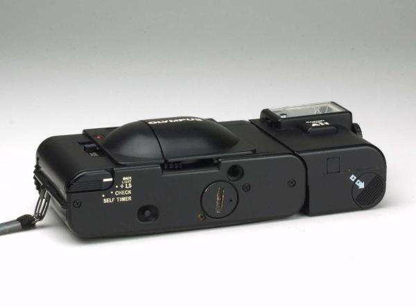 Olympus XA + A11 Blitz