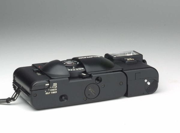 Olympus XA + A11 Blitz