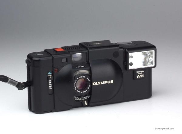 Olympus XA + A11 Blitz
