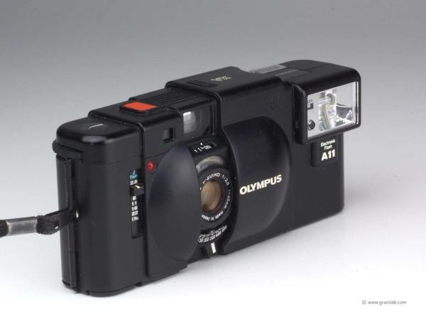 Olympus XA + A11 Blitz