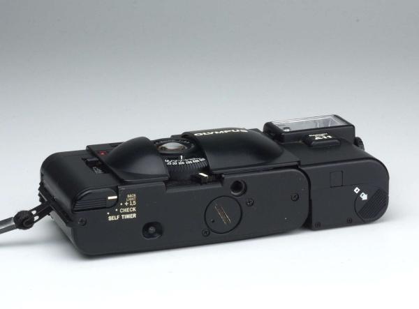 Olympus XA + A11 Blitz
