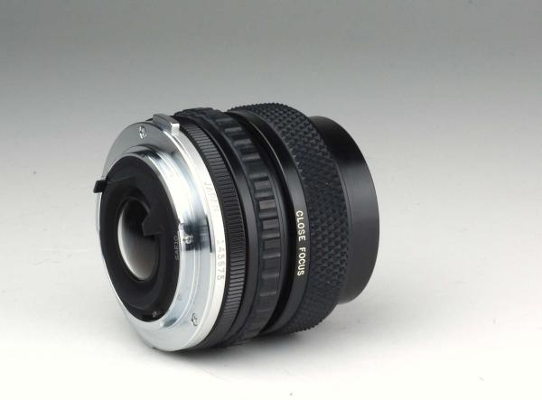 Olympus Zuiko 35-70mm f/3.5-4.5