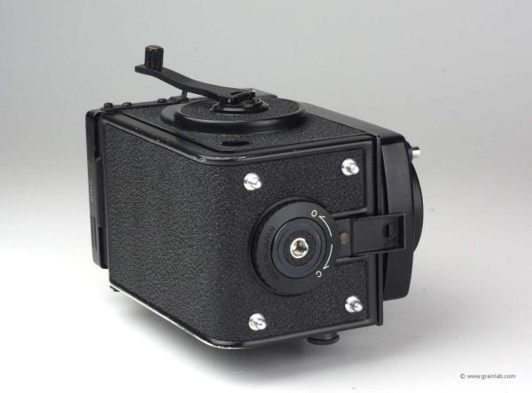 Yashica MAT-124G